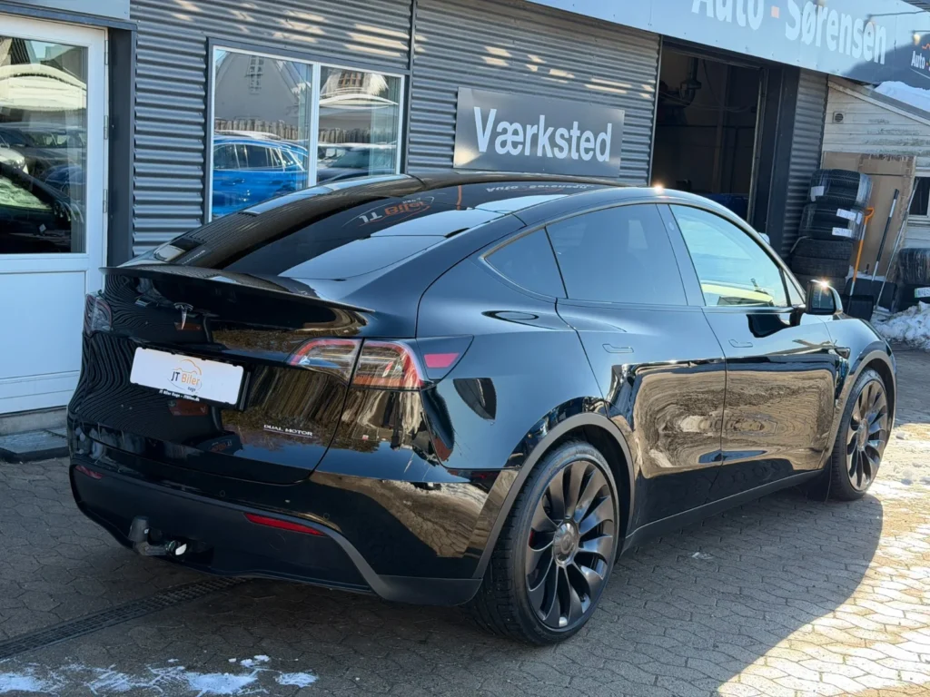 Tesla model Y
